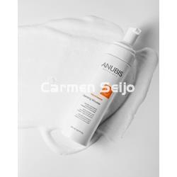 Anubis Limpiador Iluminador con Vitamina C Cleansing Mousse Polivitaminic - Imagen 2