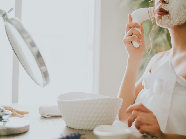 Limpia los poros e impurezas de tu piel gracias a los exfoliantes corporales
