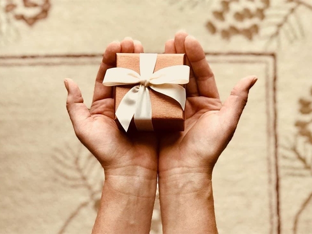 ¡Sorprende a tu padre este año con productos de belleza!