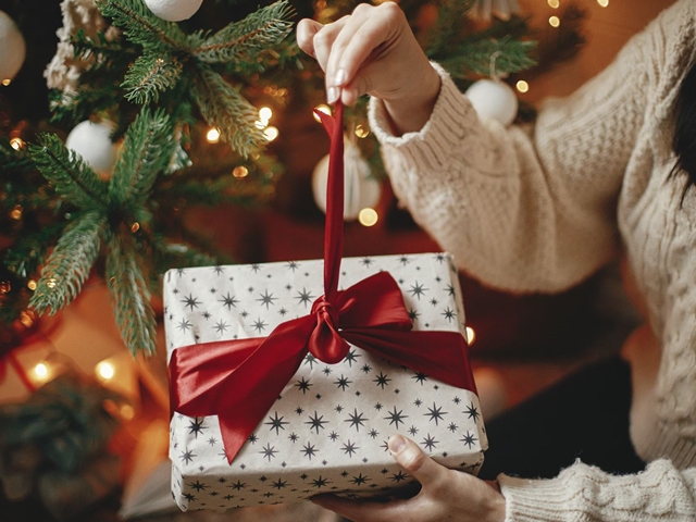 ¡Sorprende a tus seres queridos esta Navidad con nuestros packs de productos Montibello!