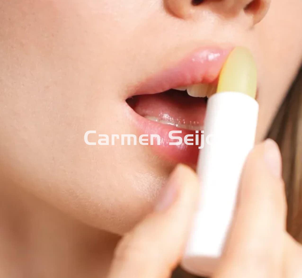 Germaine de Capuccini Bálsamo Labial Esencial SPF 50+ Timexpert Sun - Imagen 2