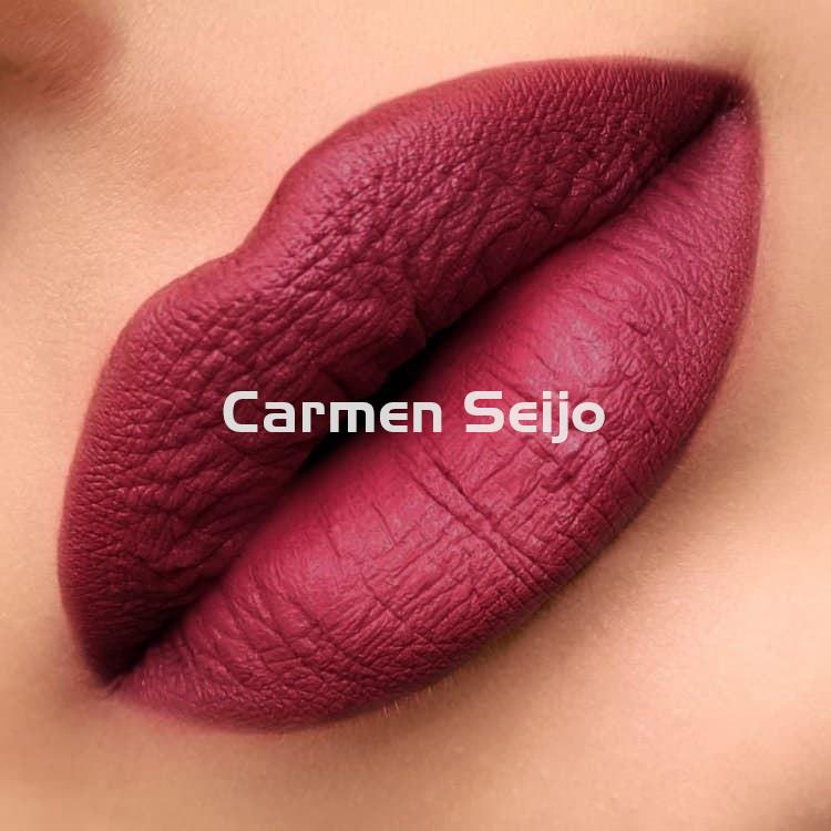 Nee Make Up Milano Barra de Labios Mate Aterciopelado Violet Baker 177 - Imagen 2