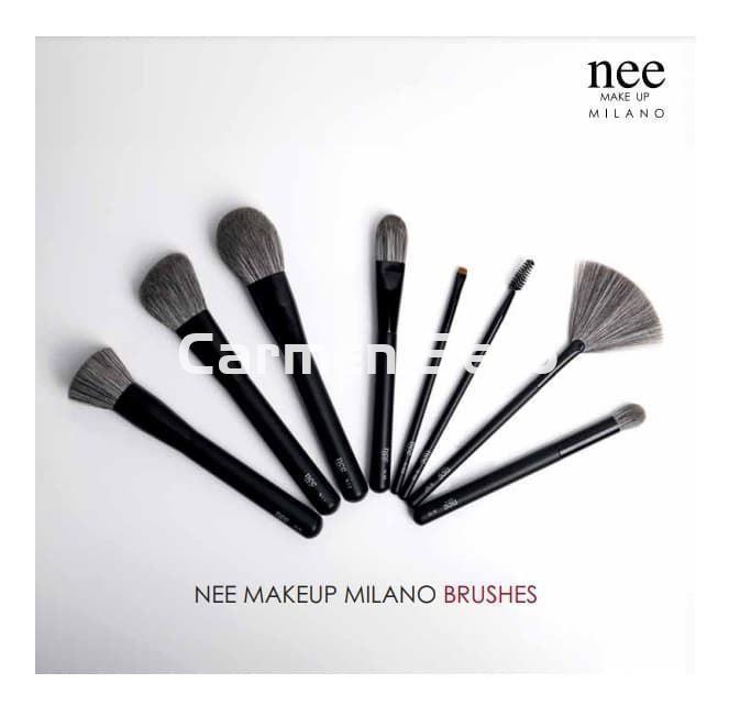 Nee Make Up Milano Pincel Multifunción Blender Brush Nº111 - Imagen 2