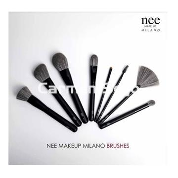 Nee Make Up Milano Pincel Multifunción Blender Brush Nº111 - Imagen 2
